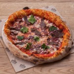 Пицца с говядиной и вялеными томатами ресторана ОТТО